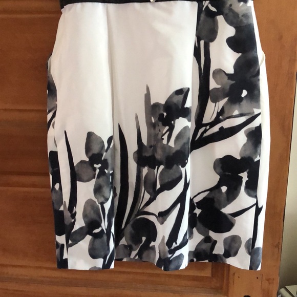 Gorgeous le chateau dress - Picture 6 of 12